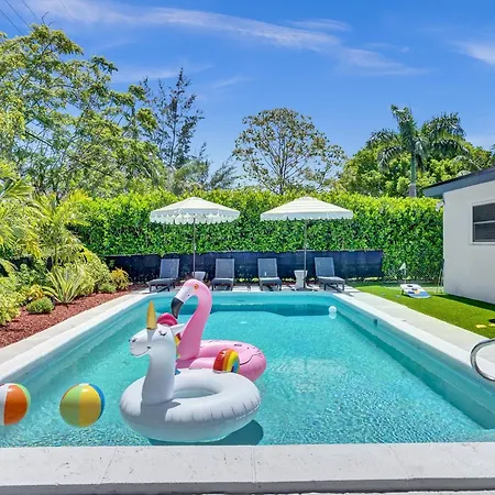 Villa Palmpano Oasis, Heaven On Earth! Heated Pool!